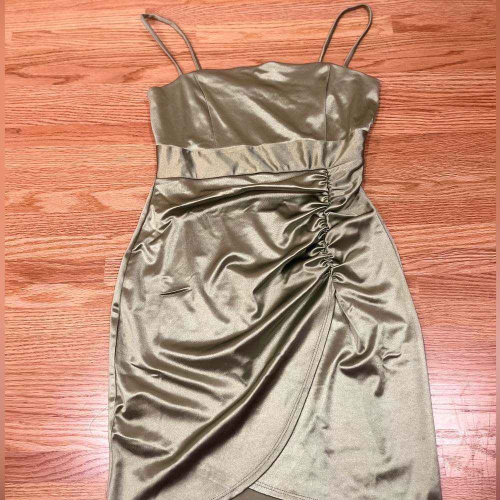 Green Windsor dress